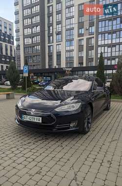 Лифтбек Tesla Model S 2013 в 