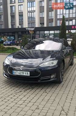 Лифтбек Tesla Model S 2013 в 