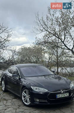 Ліфтбек Tesla Model S 2015 в 
