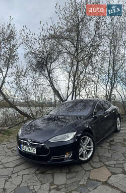 Ліфтбек Tesla Model S 2015 в 