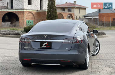 Лифтбек Tesla Model S 2014 в 