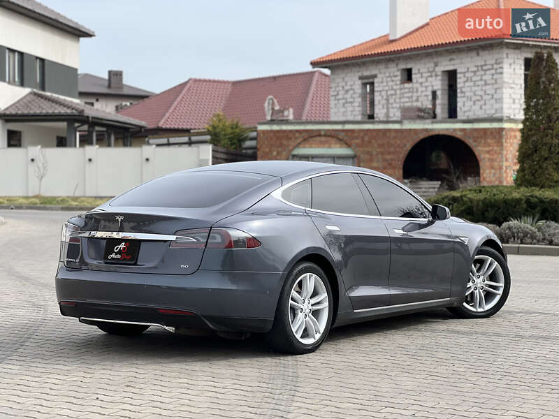 Лифтбек Tesla Model S 2014 в Одессе