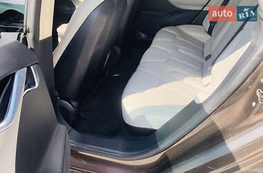 Лифтбек Tesla Model S 2013 в 