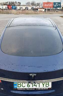 Лифтбек Tesla Model S 2018 в Радехове