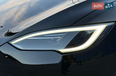 Лифтбек Tesla Model S 2022 в 