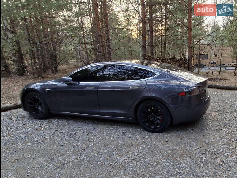 Ліфтбек Tesla Model S 2017 в Києві фото 8 Ліфтбек Tesla Model S 2017 в Києві