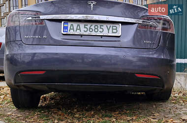 Лифтбек Tesla Model S 2017 в Киеве