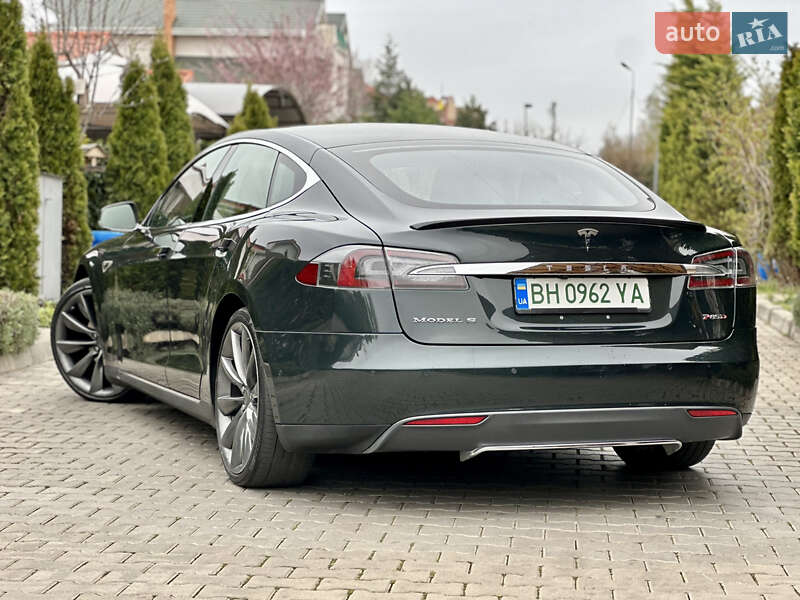 Лифтбек Tesla Model S 2014 в Одессе