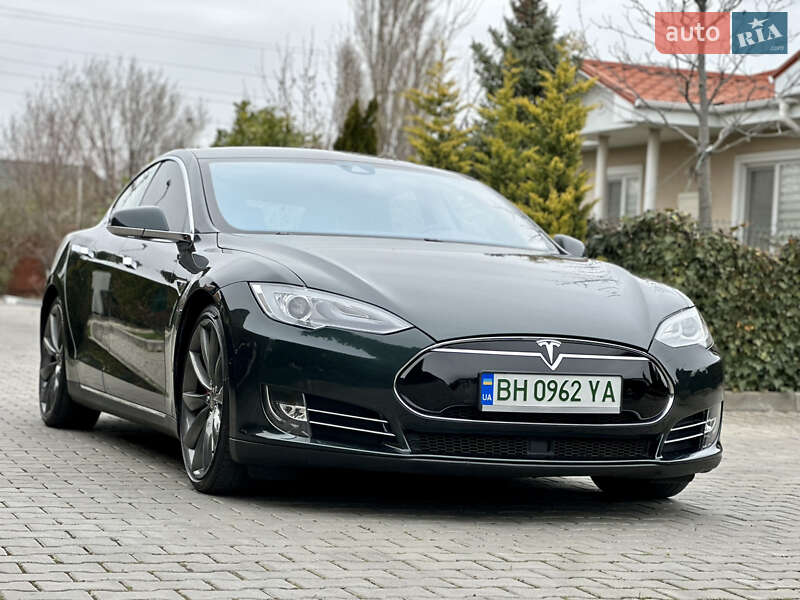 Лифтбек Tesla Model S 2014 в Одессе
