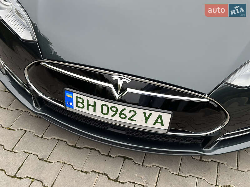 Лифтбек Tesla Model S 2014 в Одессе