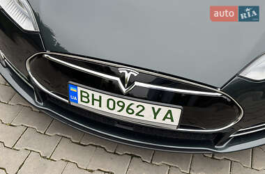 Лифтбек Tesla Model S 2014 в 