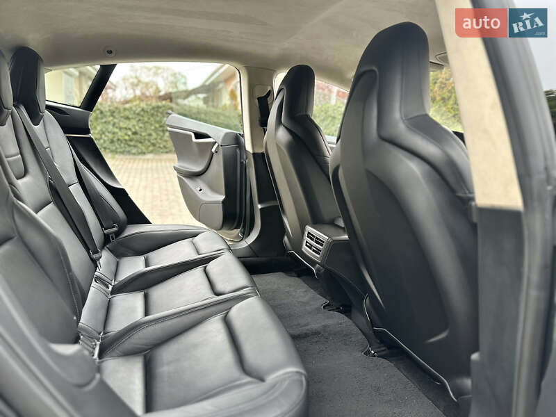Лифтбек Tesla Model S 2014 в Одессе