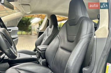 Лифтбек Tesla Model S 2014 в 