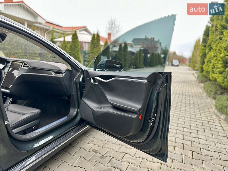 Лифтбек Tesla Model S 2014 в Одессе