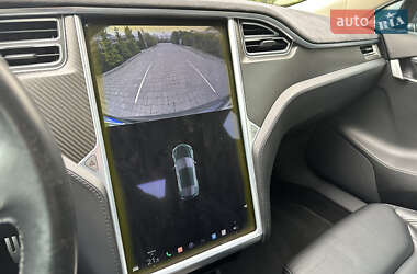 Лифтбек Tesla Model S 2014 в 