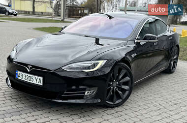 Лифтбек Tesla Model S 2017 в 