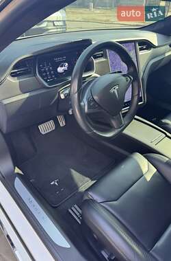 Лифтбек Tesla Model S 2020 в 