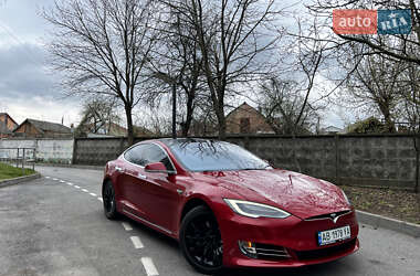Ліфтбек Tesla Model S 2016 в 