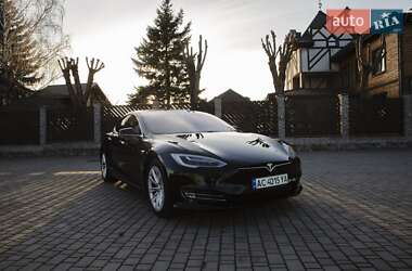Лифтбек Tesla Model S 2018 в 