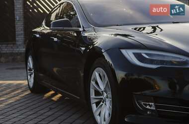 Лифтбек Tesla Model S 2018 в 