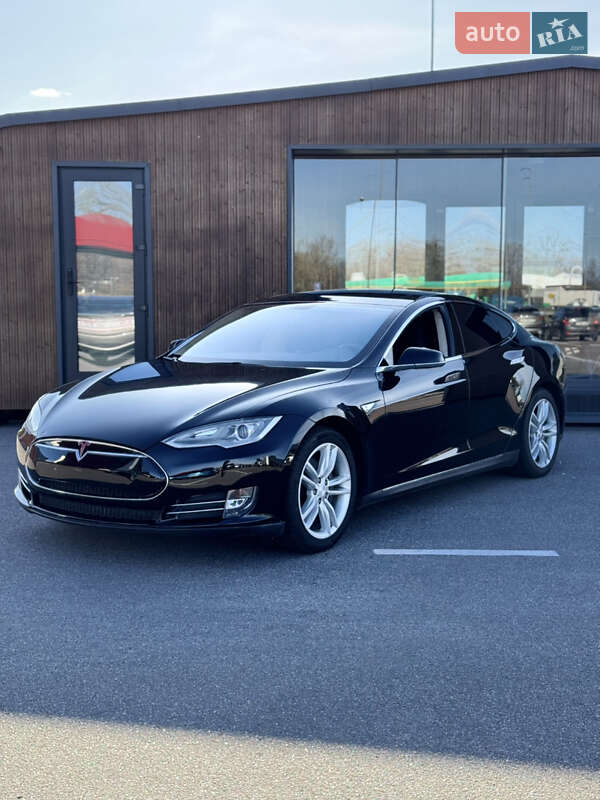 Ліфтбек Tesla Model S 2012 в Києві