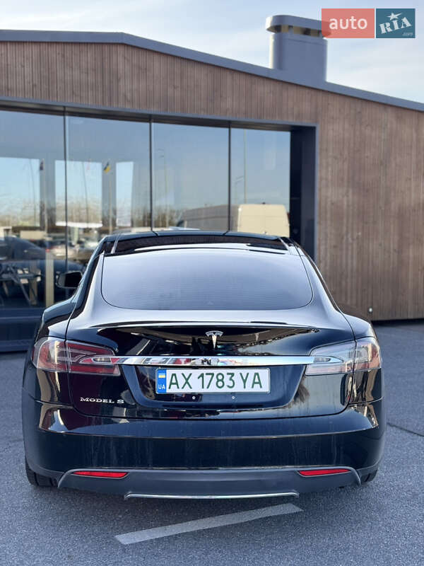 Ліфтбек Tesla Model S 2012 в Києві