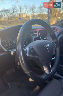 Лифтбек Tesla Model S 2017 в 