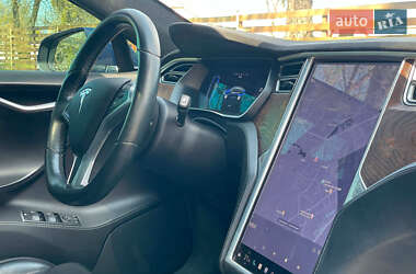 Лифтбек Tesla Model S 2017 в 