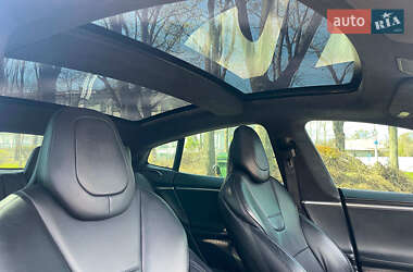 Лифтбек Tesla Model S 2017 в 