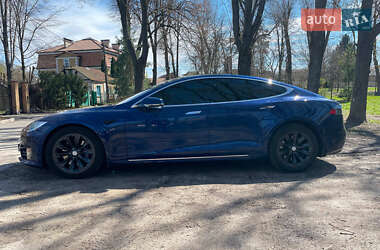Лифтбек Tesla Model S 2017 в 