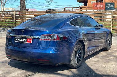 Лифтбек Tesla Model S 2017 в 