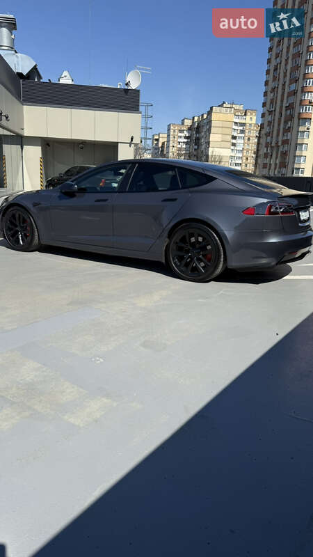 Лифтбек Tesla Model S 2021 в Киеве