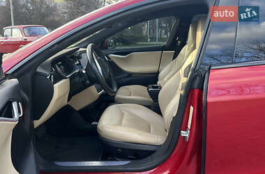 Лифтбек Tesla Model S 2016 в 