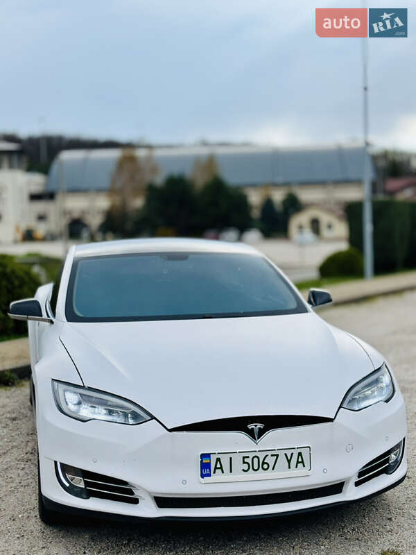 Лифтбек Tesla Model S 2013 в Днепре