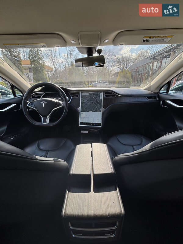 Лифтбек Tesla Model S 2013 в Днепре