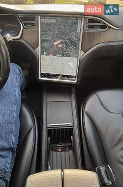 Лифтбек Tesla Model S 2013 в 