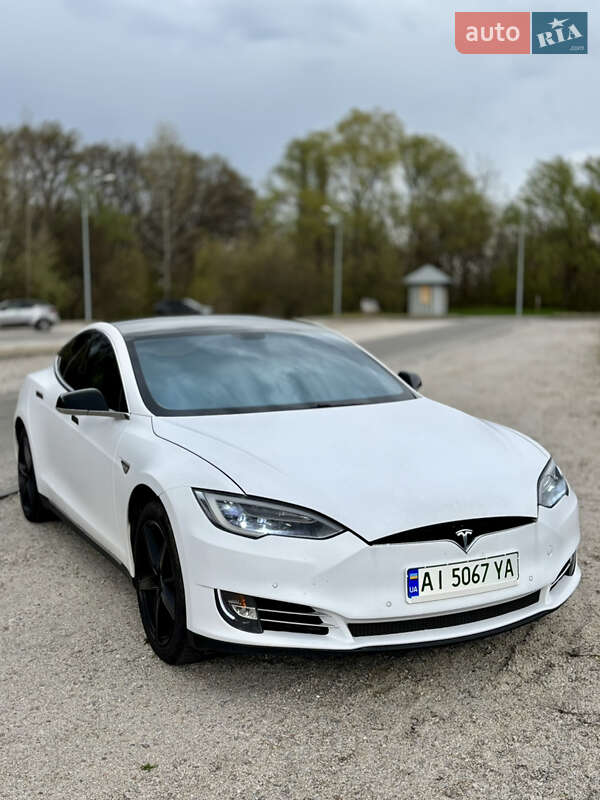 Лифтбек Tesla Model S 2013 в Днепре