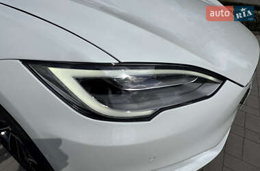 Лифтбек Tesla Model S 2019 в 