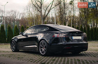 Лифтбек Tesla Model S 2021 в 