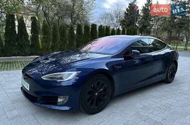 Лифтбек Tesla Model S 2017 в 