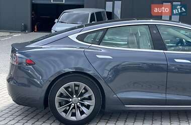 Лифтбек Tesla Model S 2017 в 