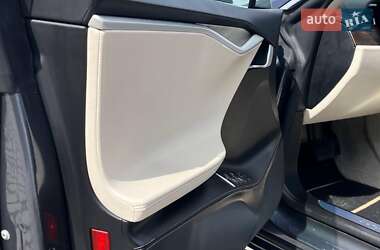 Лифтбек Tesla Model S 2017 в 