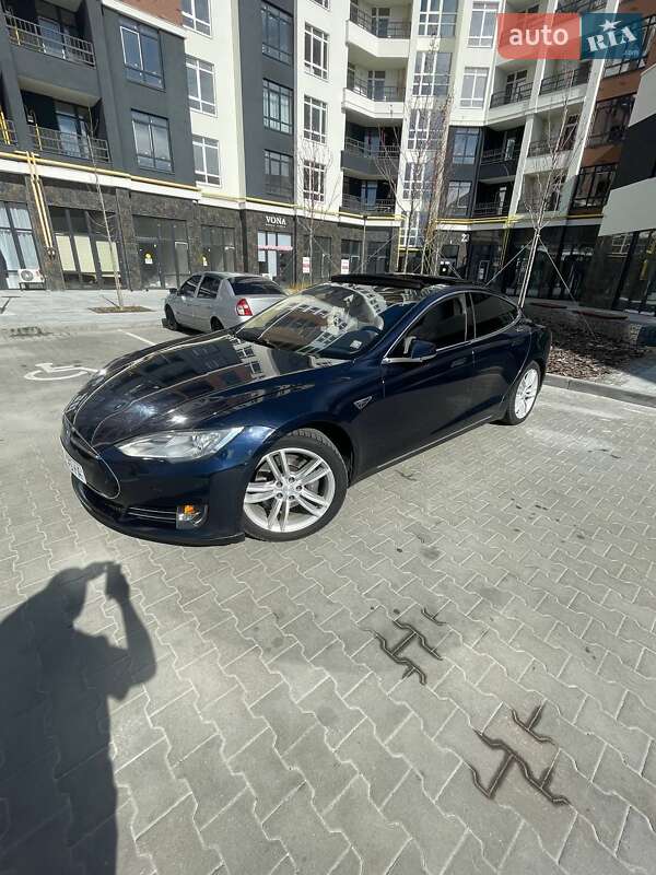 Лифтбек Tesla Model S 2014 в Ирпене фото 5 Лифтбек Tesla Model S 2014 в Ирпене