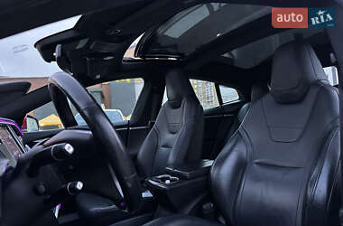Лифтбек Tesla Model S 2015 в 