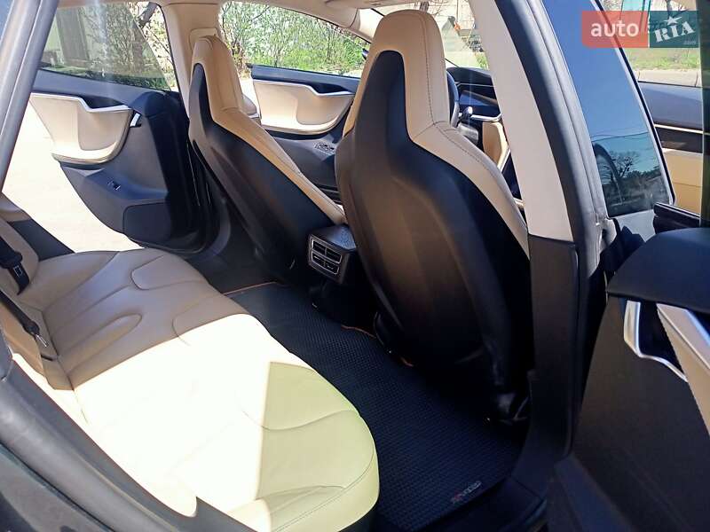 Лифтбек Tesla Model S 2013 в Харькове