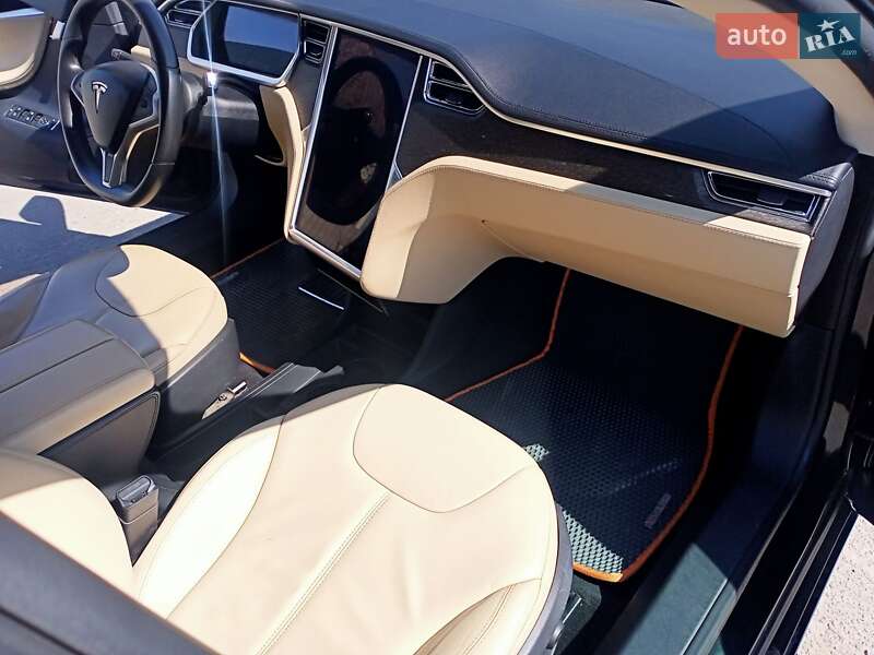 Лифтбек Tesla Model S 2013 в Харькове