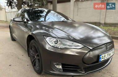 Лифтбек Tesla Model S 2014 в 