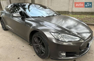 Лифтбек Tesla Model S 2014 в 