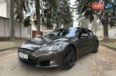 Лифтбек Tesla Model S 2014 в 