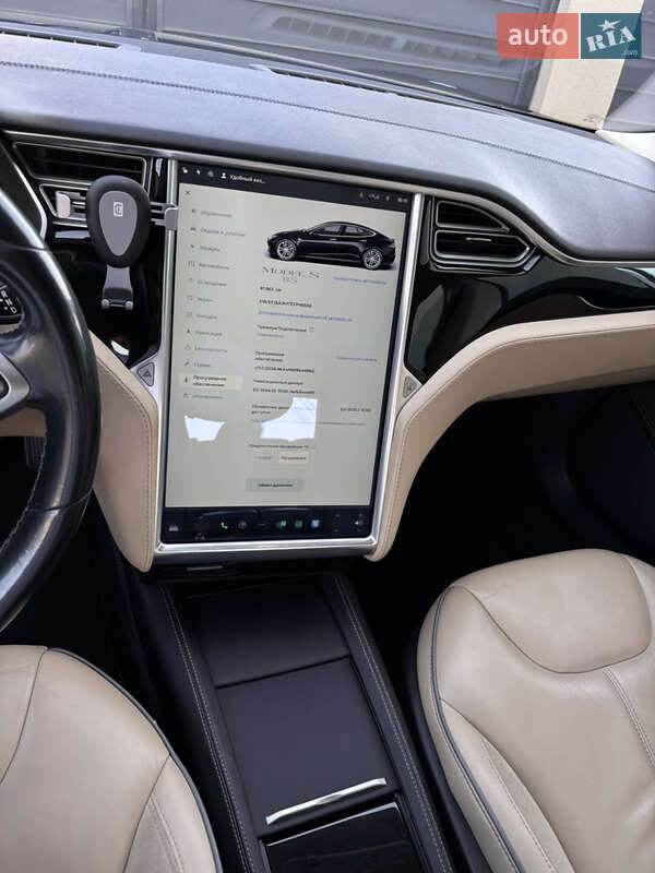 Лифтбек Tesla Model S 2014 в Ужгороде